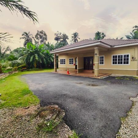 Homestay Selinsing Simpang Ampat Semanggol Εξωτερικό φωτογραφία